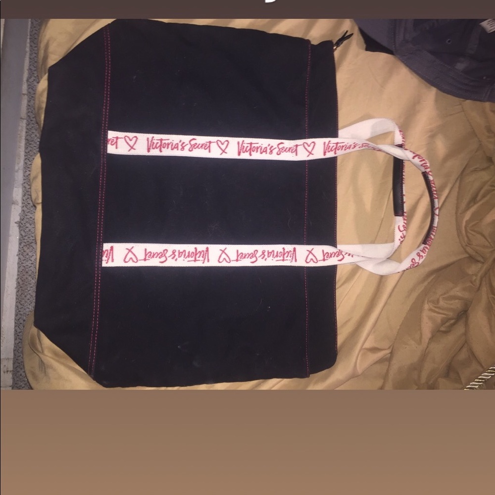 Victoria’s Secret bag.